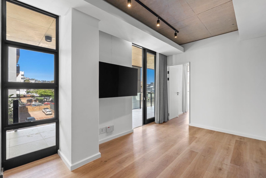 1 Bedroom Property for Sale in Sea Point Western Cape